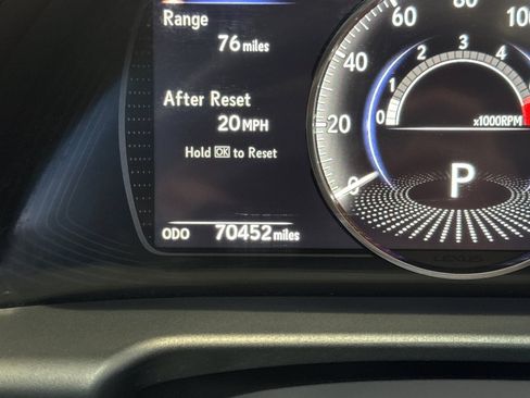 Used 2024 Lexus ES 350 w/ Accessory Package (Z1) FWD image 34