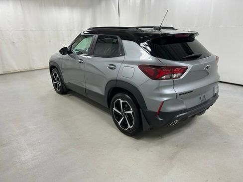 Used 2023 Chevrolet TrailBlazer RS w/ Sun and Liftgate Package FWD image 7