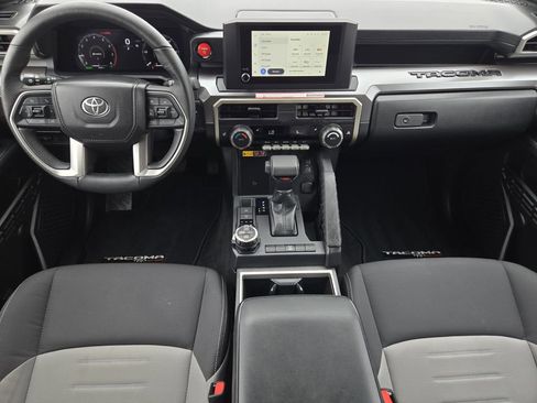 Used 2025 Toyota Tacoma TRD Off-Road w/ TRD Off Road Upgrade Package AWD/4WD image 28