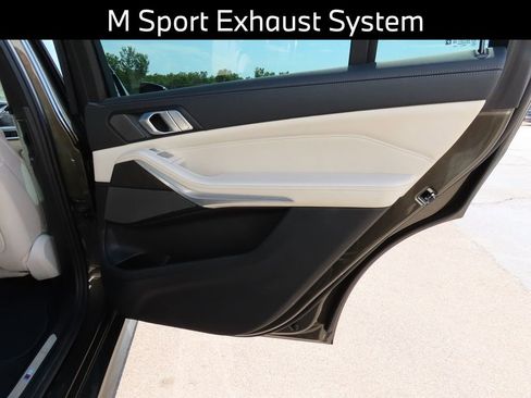 Certified 2023 BMW X7 xDrive40i w/ M Sport Package image 15