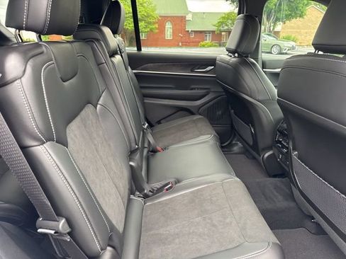 New 2026 Jeep Grand Cherokee L 4WD image 11