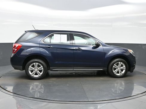 Used 2017 Chevrolet Equinox LS FWD image 7