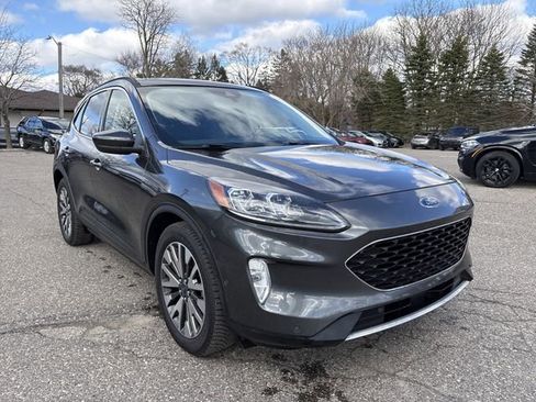 Certified 2020 Ford Escape Titanium image 3