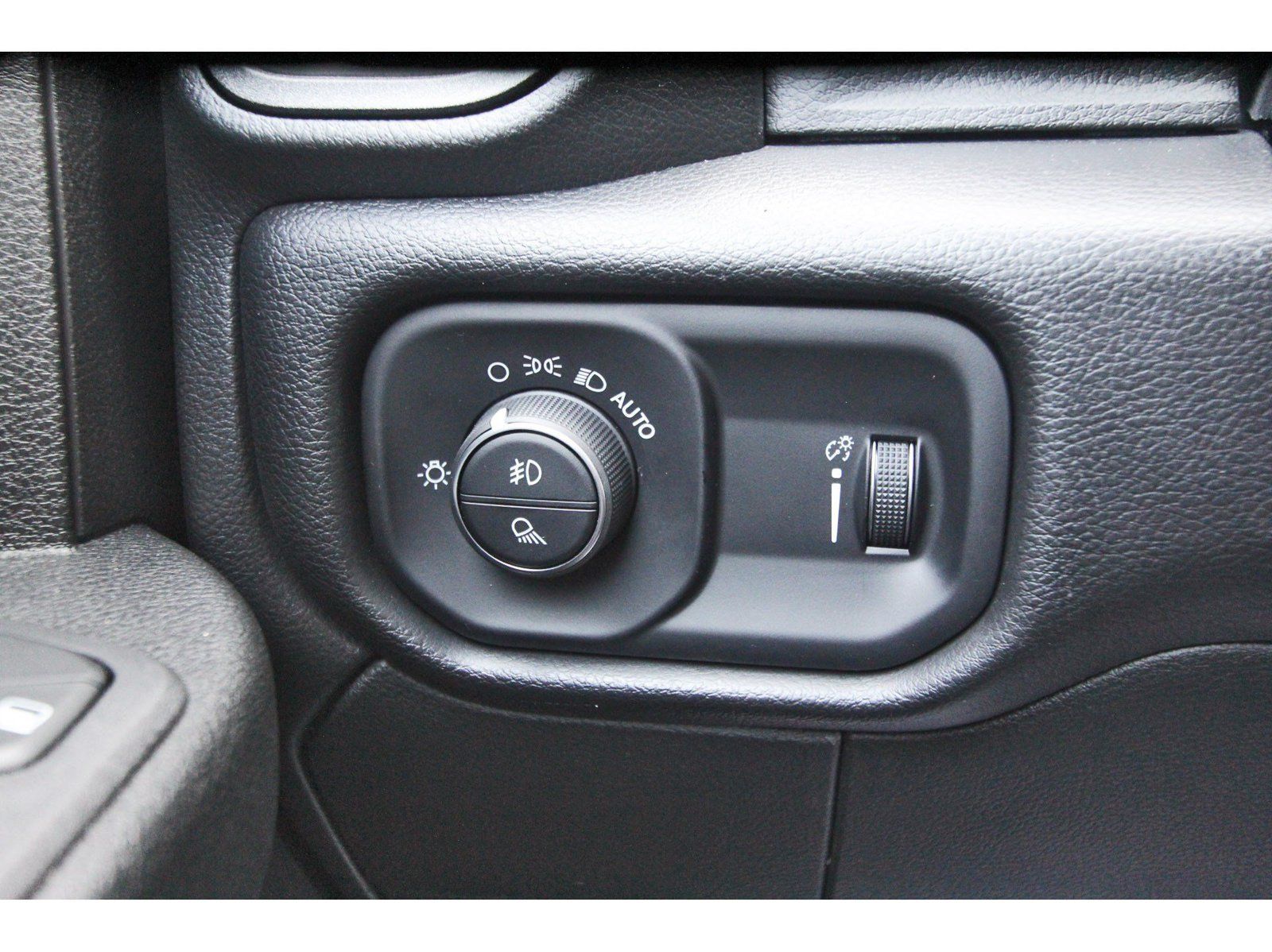 Used 2026 RAM 3500 Tradesman AWD/4WD image 14