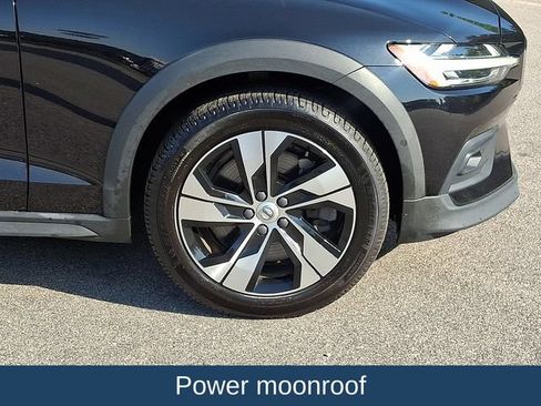 Used 2021 Volvo V60 T5 Cross Country AWD/4WD image 10