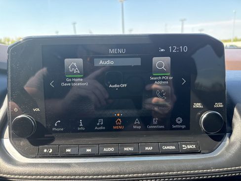 Used 2023 Nissan Rogue SL w/ SL Premium Package image 13