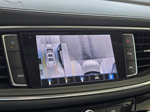 Used 2022 Buick Enclave Avenir w/ Avenir Technology Package FWD image 22