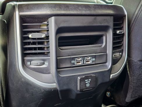 Used 2021 RAM 2500 Big Horn w/ Level 2 Equipment Group AWD/4WD image 43
