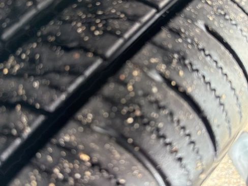 Used 2011 Jeep Grand Cherokee Limited image 6