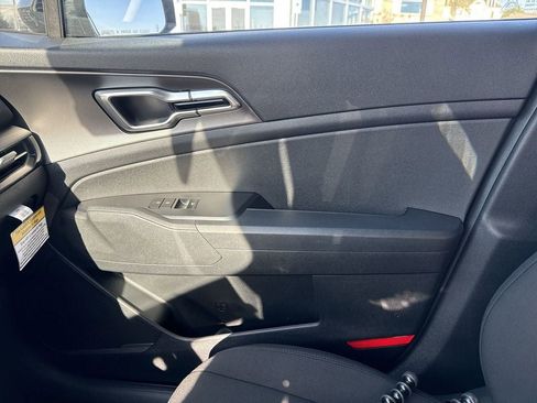 New 2026 Kia Sportage LX FWD image 21