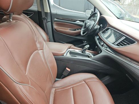 Used 2021 Buick Enclave Avenir w/ Avenir Technology Package image 28