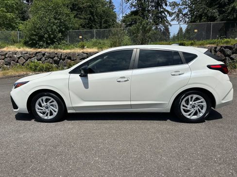 Certified 2024 Subaru Impreza 2.0i AWD/4WD image 2
