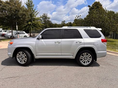 Used 2011 Toyota 4Runner Limited AWD/4WD image 3