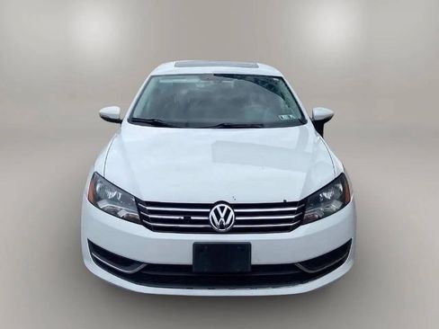 Used 2012 Volkswagen Passat 2.5 SE FWD image 2