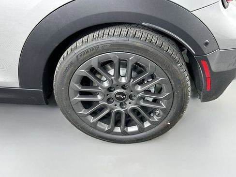 Certified 2025 MINI Cooper S FWD image 22