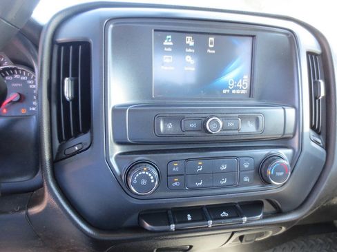 Used 2018 Chevrolet Silverado 1500 W/T w/ WT Convenience Package AWD/4WD image 11