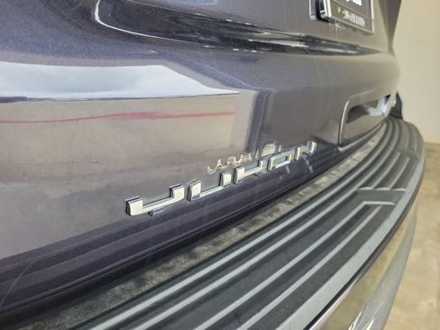 Used 2023 GMC Yukon XL SLT RWD image 8