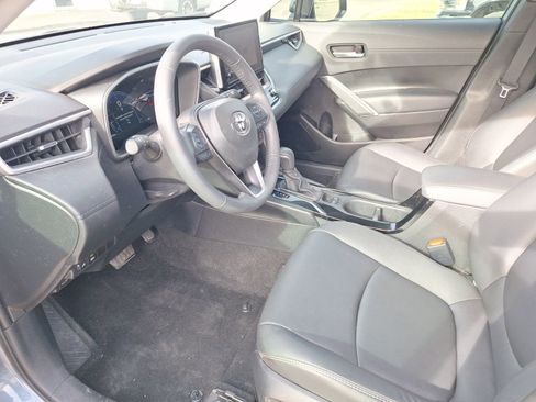 Used 2024 Toyota Corolla Cross XLE w/ Convenience Package image 15