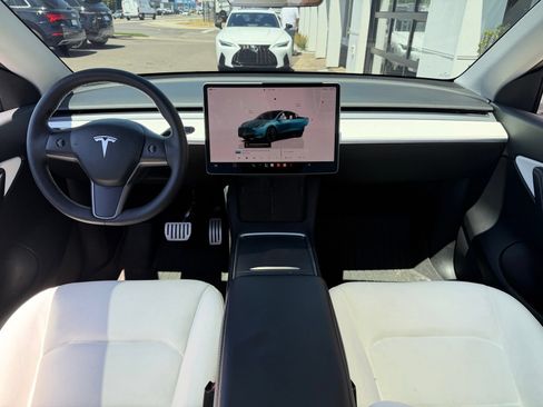 Used 2022 Tesla Model Y Performance AWD/4WD image 5