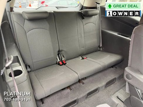 Used 2014 Chevrolet Traverse LT image 16