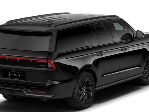 New 2027 Lincoln Navigator L Reserve AWD/4WD image 3