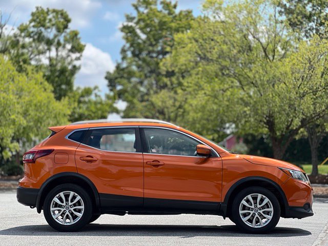 Used 2020 Nissan Rogue Sport SV FWD image 4