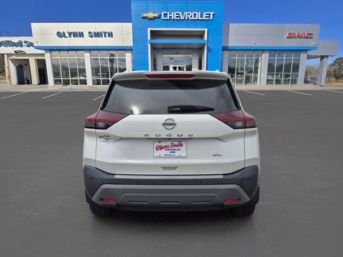 Used 2021 Nissan Rogue SL w/ Premium Package FWD image 9