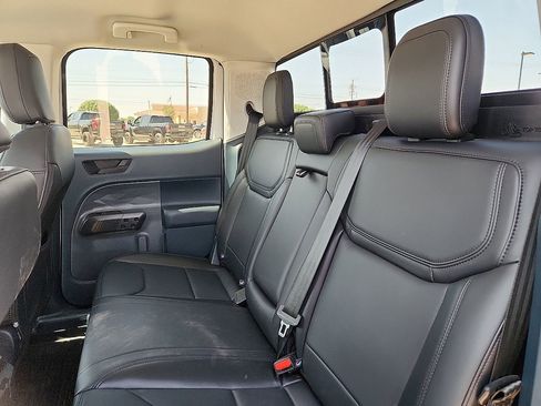 Used 2024 Ford Maverick Lariat w/ Black Appearance Package FWD image 5