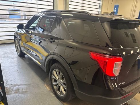Used 2023 Ford Explorer XLT w/ Equipment Group 202A AWD/4WD image 6