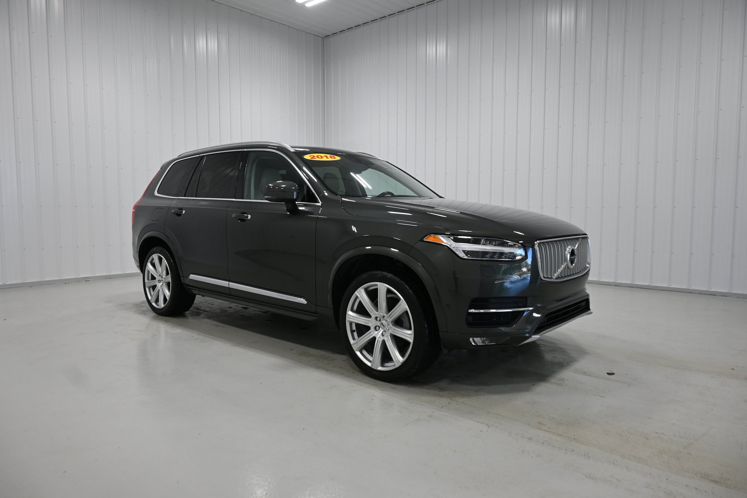 Used 2018 Volvo XC90 T6 Inscription w/ Convenience Package AWD/4WD image 3