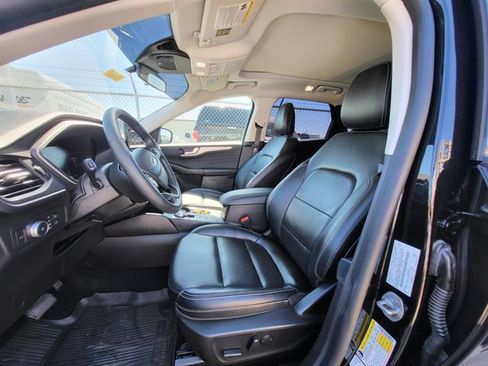 Used 2022 Ford Escape SEL w/ Technology Package FWD image 12