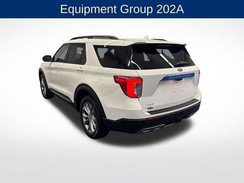 Used 2023 Ford Explorer XLT w/ Equipment Group 202A AWD/4WD image 3