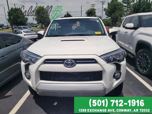 Certified 2020 Toyota 4Runner TRD Off-Road Premium AWD/4WD image 2