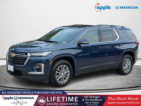 Used 2023 Chevrolet Traverse LT AWD/4WD image 5