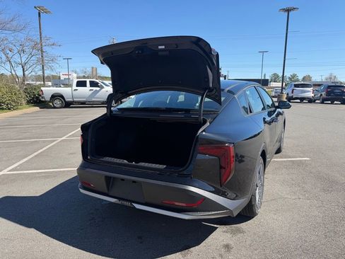 New 2026 Kia K4 LX image 9