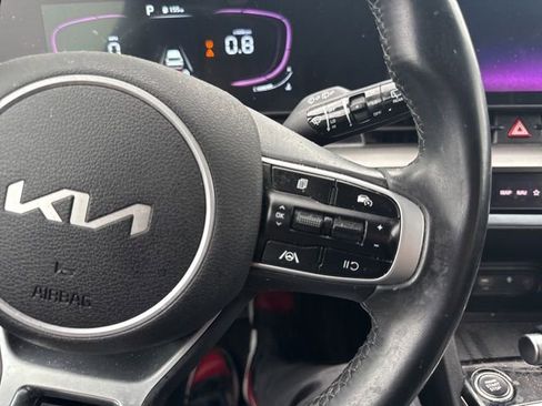 Certified 2024 Kia Sportage EX image 8