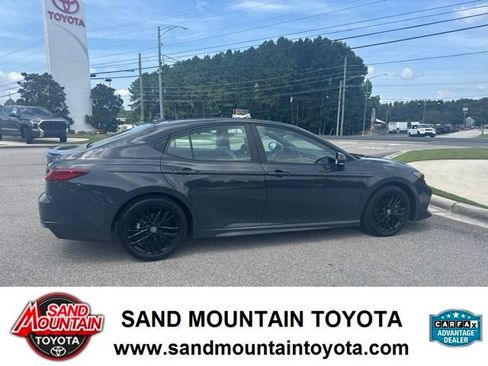 Used 2025 Toyota Camry SE FWD image 2