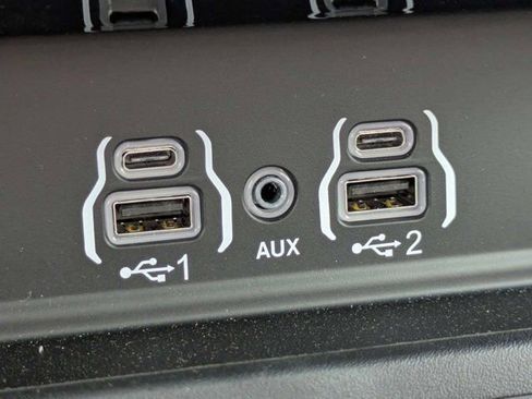New 2026 RAM 2500 Laramie AWD/4WD image 22