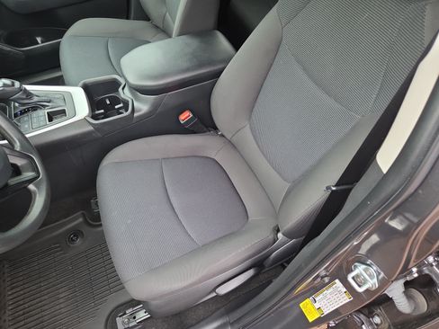 Certified 2023 Toyota RAV4 LE AWD/4WD image 13
