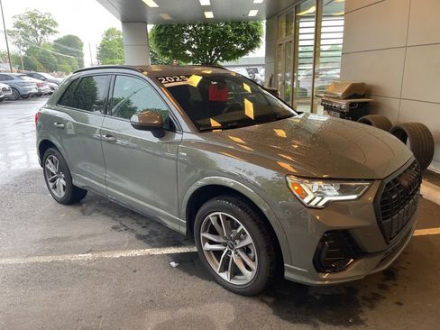 Used 2025 Audi Q3 2.0T Premium w/ Convenience Package AWD/4WD image 8