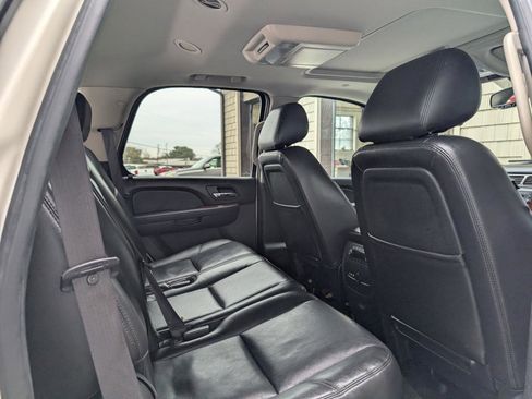 Used 2012 Chevrolet Tahoe LTZ image 21