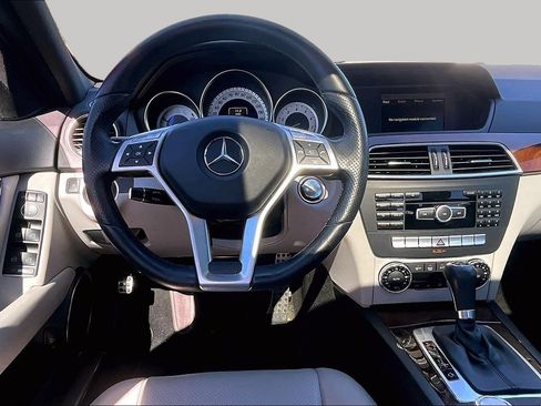 Used 2014 Mercedes-Benz C 250 Sedan image 5