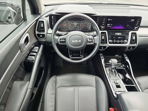 Used 2022 Kia Sorento SX FWD image 12