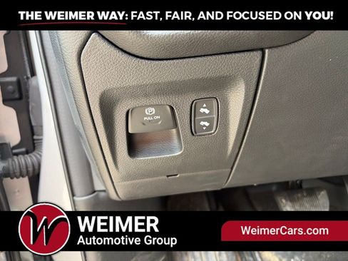 Used 2025 RAM 1500 Big Horn AWD/4WD image 24