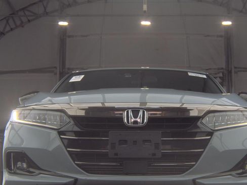 Used 2022 Honda Accord Sport image 3