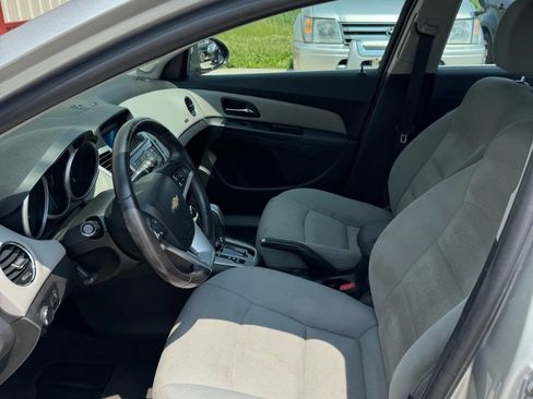 Used 2014 Chevrolet Cruze LT image 5