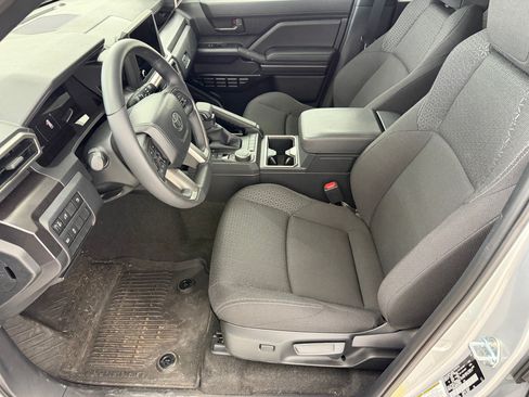 Used 2026 Toyota 4Runner SR5 RWD image 5
