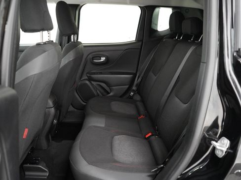 Used 2023 Jeep Renegade Trailhawk image 15