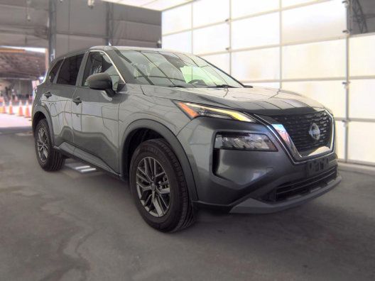 Used 2023 Nissan Rogue S FWD image 2