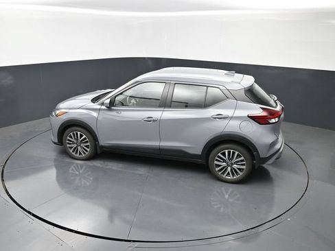 Used 2024 Nissan Kicks SV FWD image 9